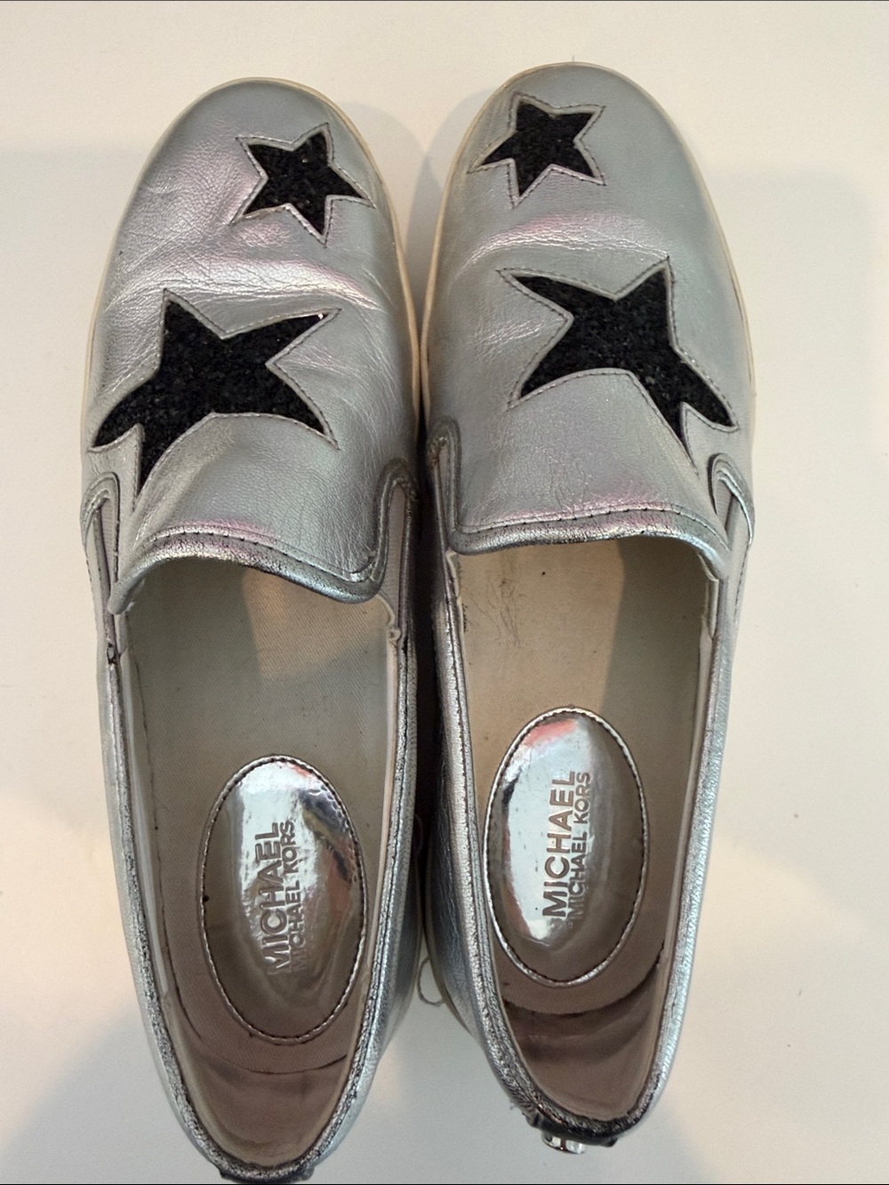 MICHAEL Michael Kors Silver Slip-On Sneakers with Black Star Appliqués - Picture 3 of 8
